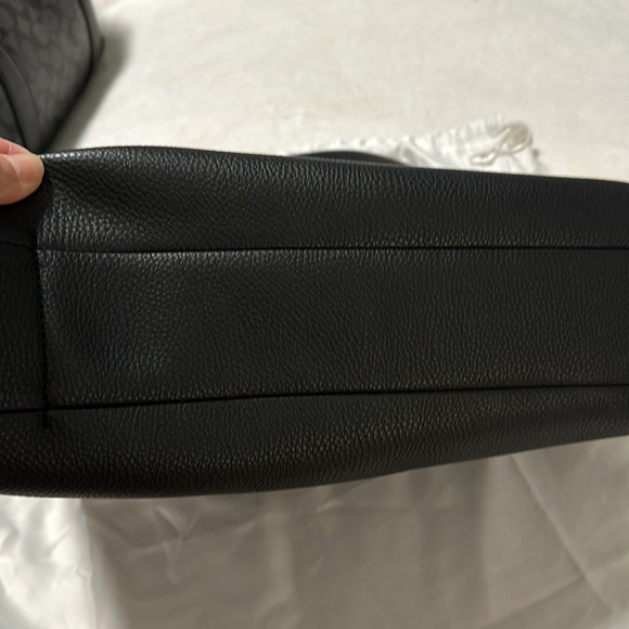 Michael Kors black handbags - Picture 4 of 13